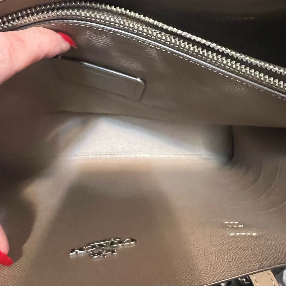 Coach Mollie Tote Light Beige Croc-Embossed Tote - Picture 6 of 12